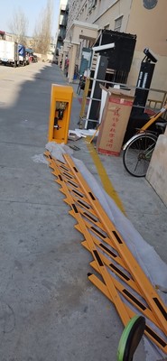 車(chē)牌識別柵欄道閘安裝效果